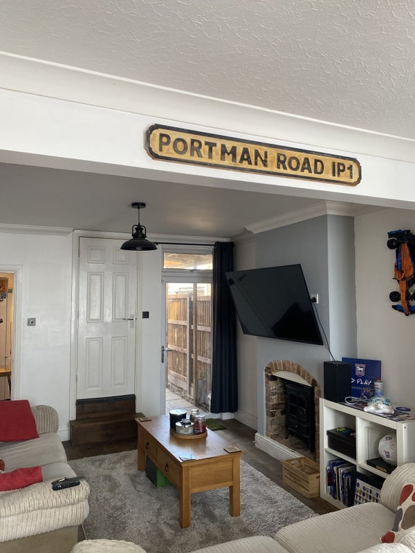 Room Wellesley Road in Ipswich