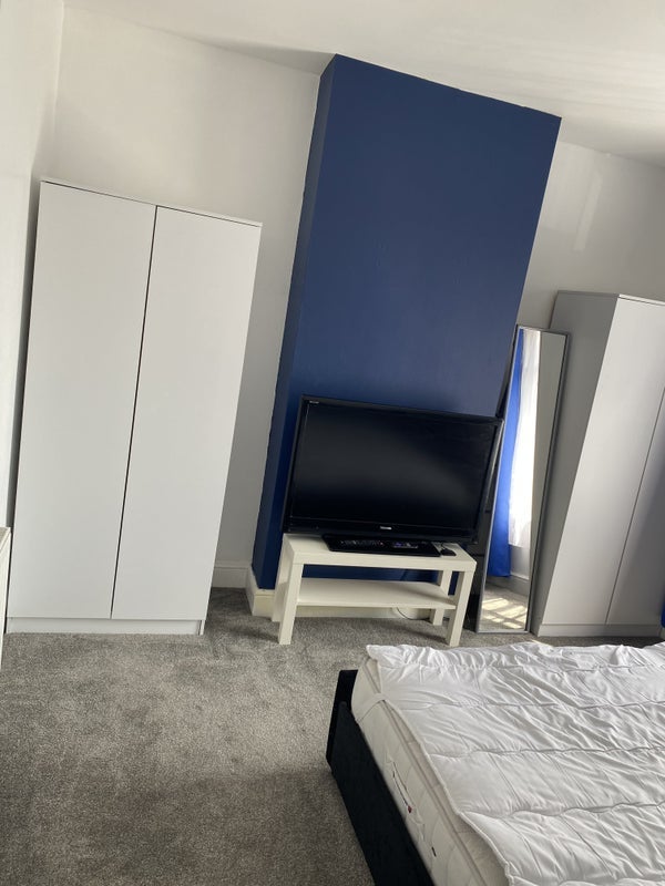 Room Wellesley Road in Ipswich
