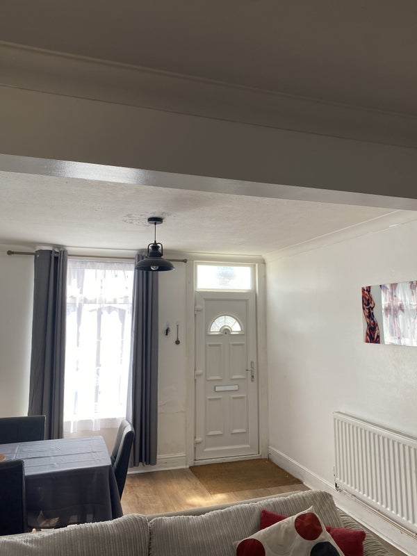 Room Wellesley Road in Ipswich