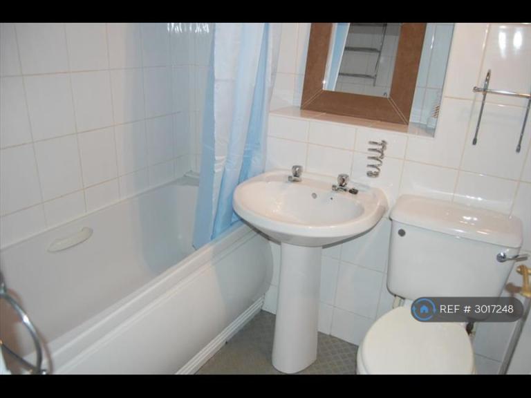 Flat Newington Grove in Stoke-on-Trent