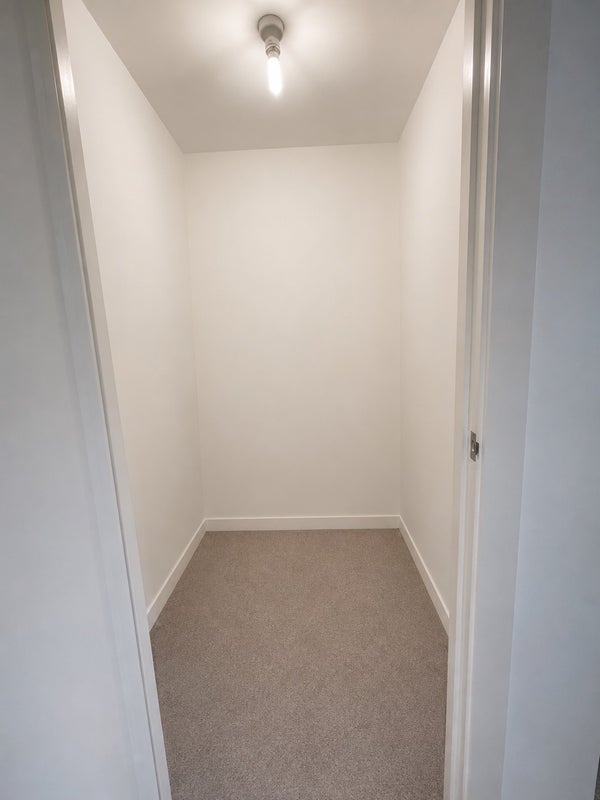 Room Larkwood Avenue in Greater London
