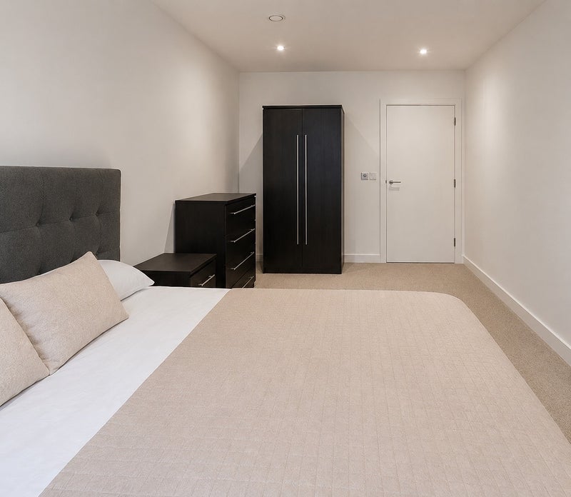 Room Larkwood Avenue in Greater London
