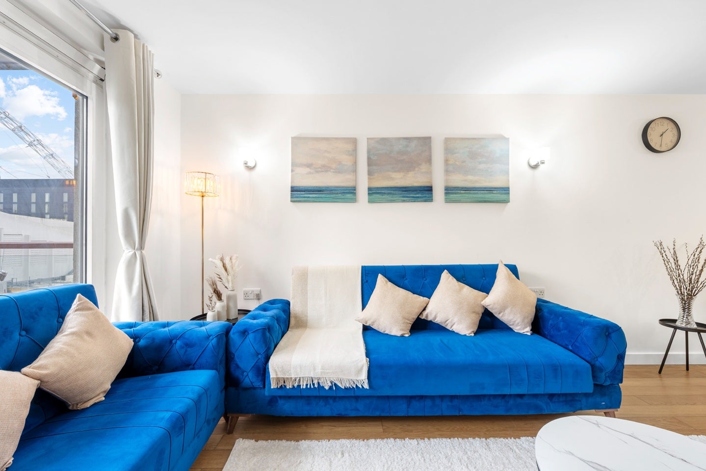 Flat Empire Way in Greater London