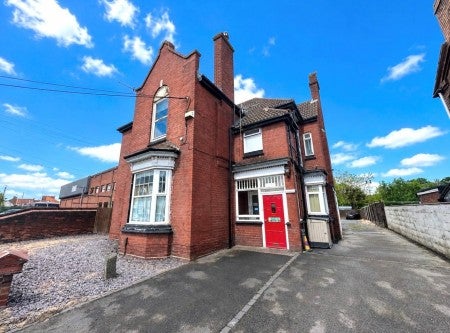 Flat Stourbridge Road in Stourbridge