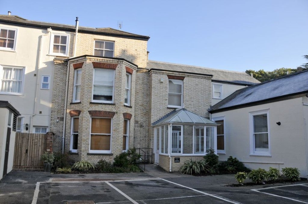 Flat St Davids Hill in Exeter