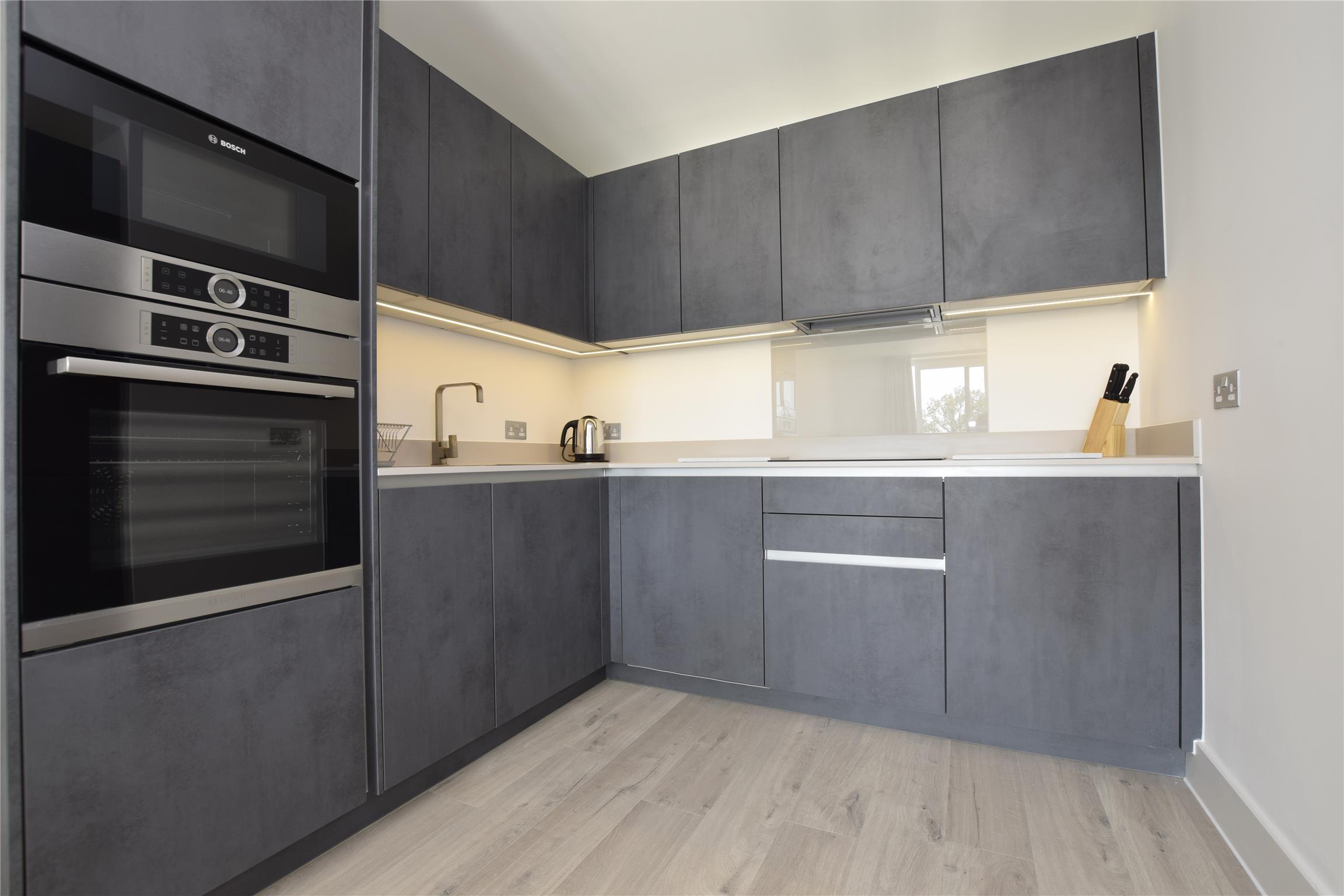 Flat Homefield Rise in Greater London