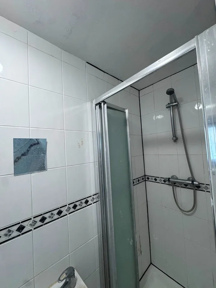 Room Atherton Road in Greater London