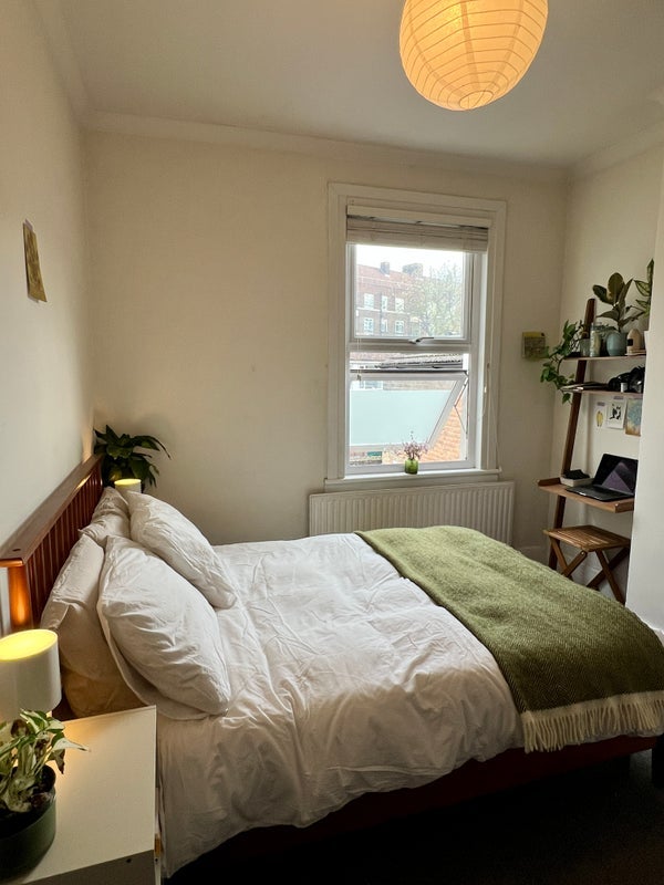 Room Adley Street in Greater London