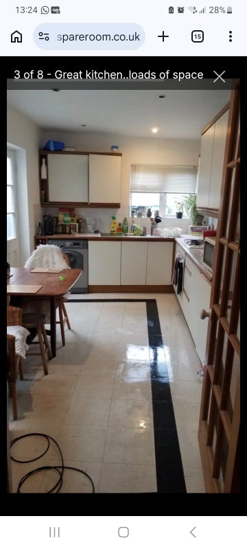 Room Oval Road in Greater London