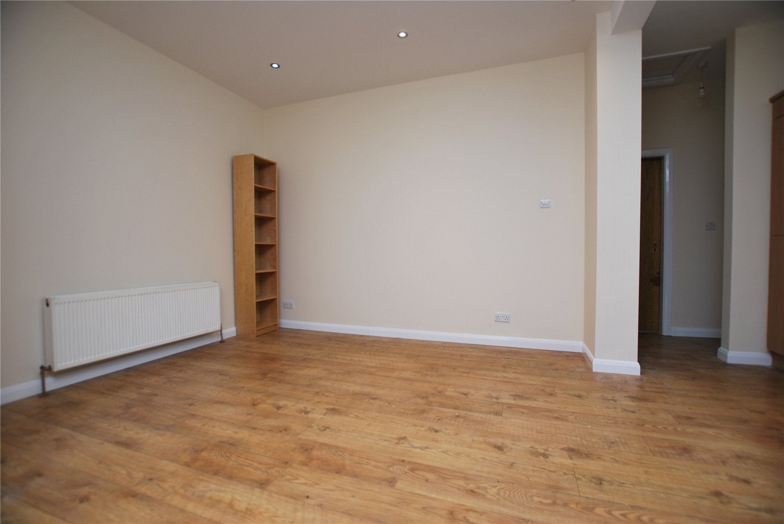 Flat Farnham Road in Guildford