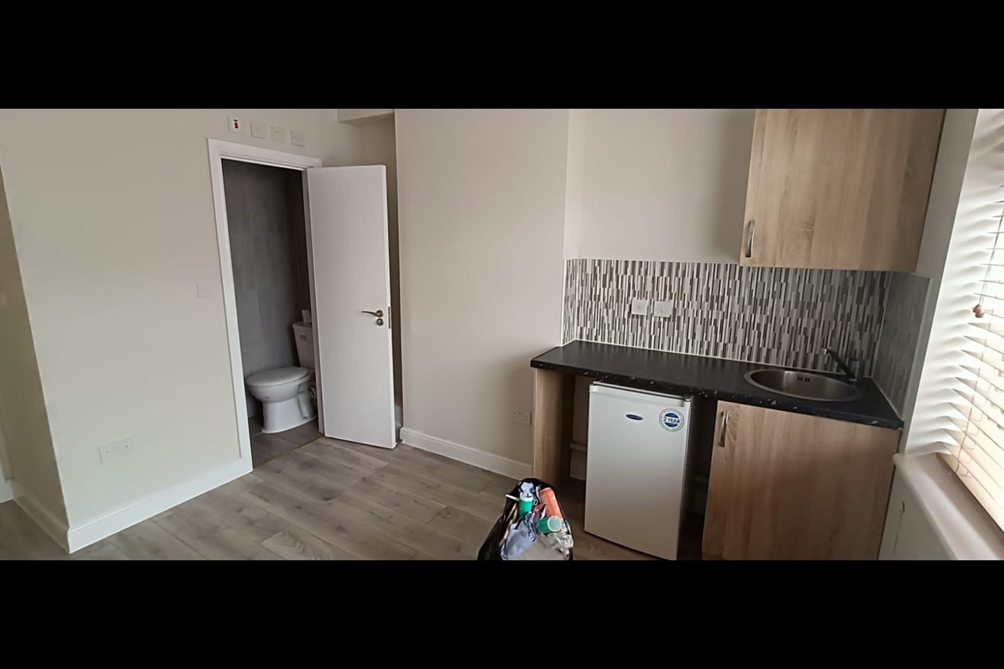 Flat Chelsworth Drive in Greater London