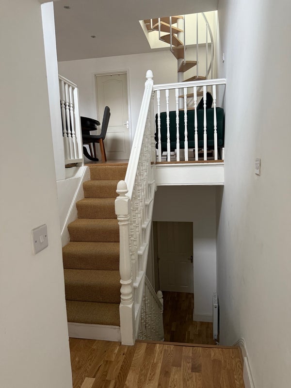 Room Battersea Park Road in Greater London