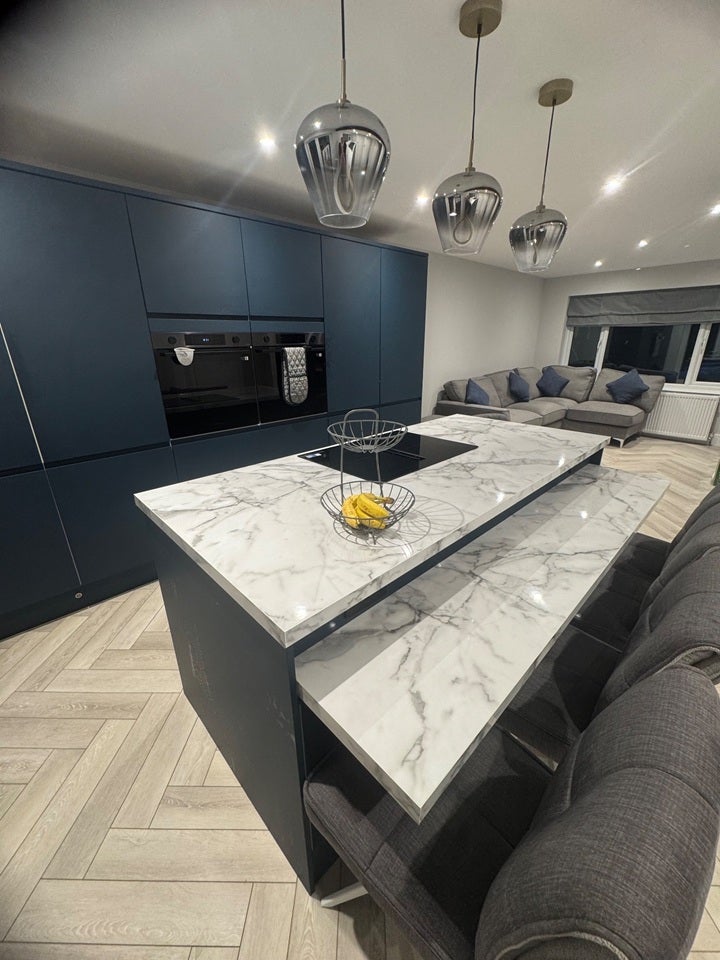 Room Frobisher Close in Eastbourne