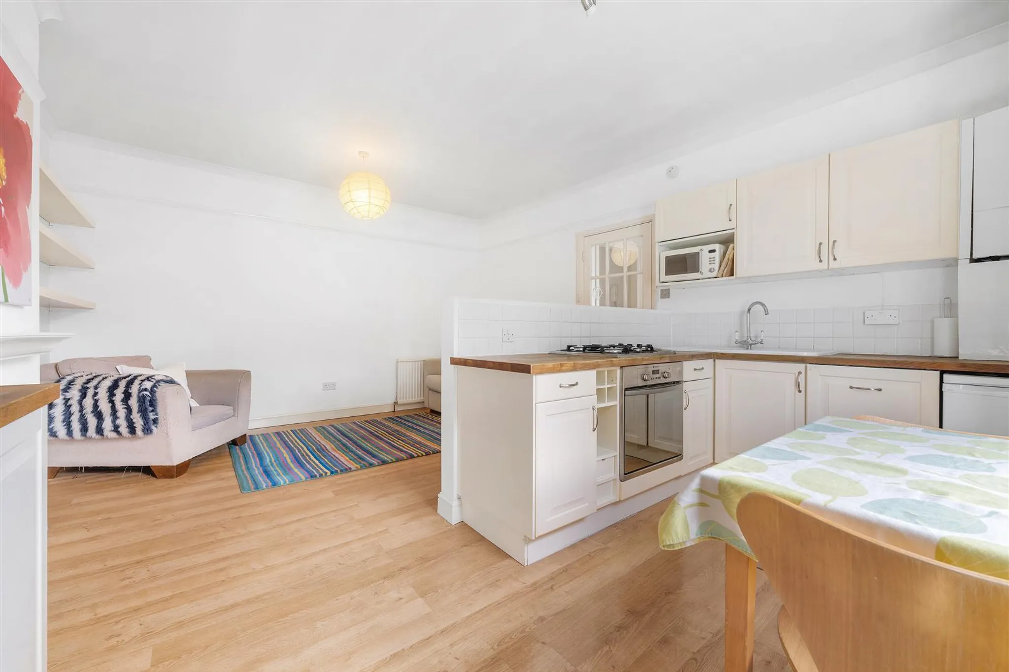 Flat Sunny Bank in Greater London