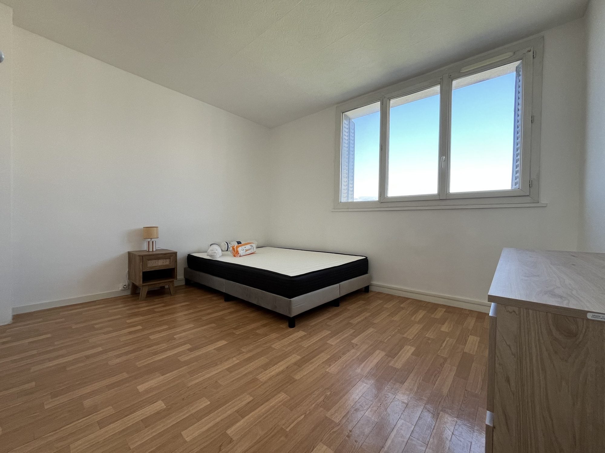 Appartement Place Jean Baptiste Clément à Saint-Martin-d'Hères
