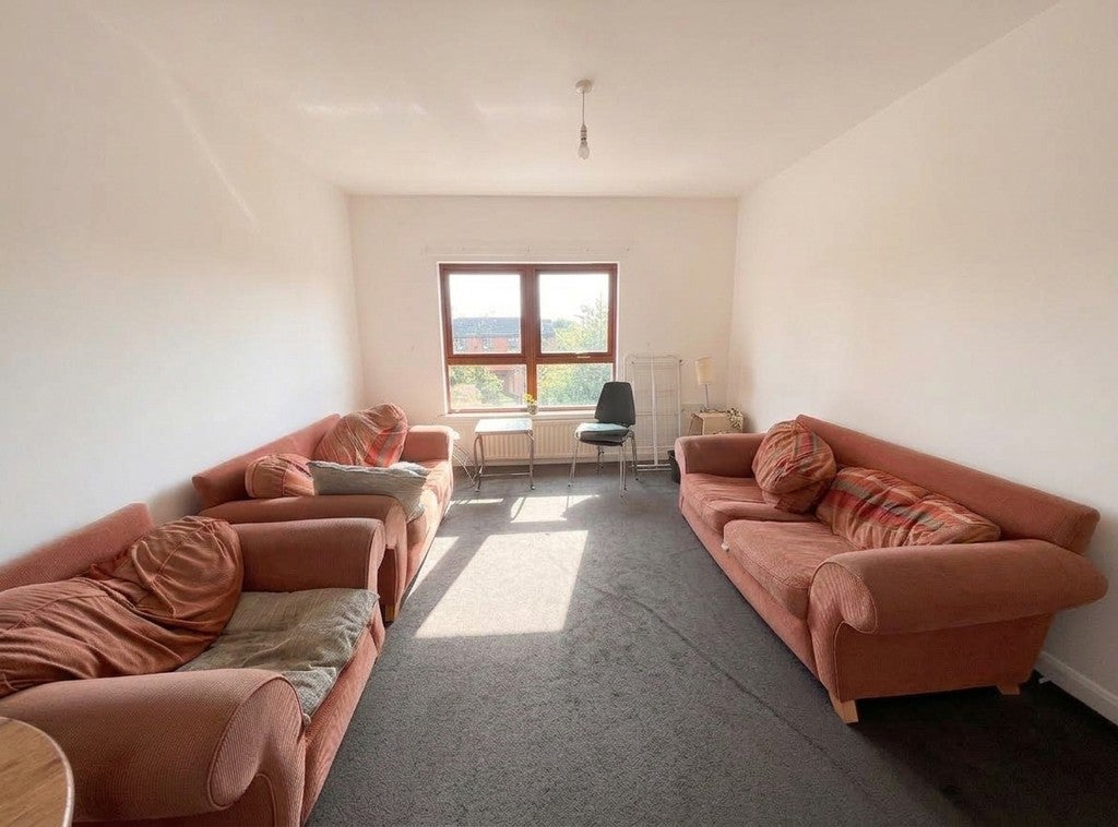Flat Hopehill Gardens in Glasgow