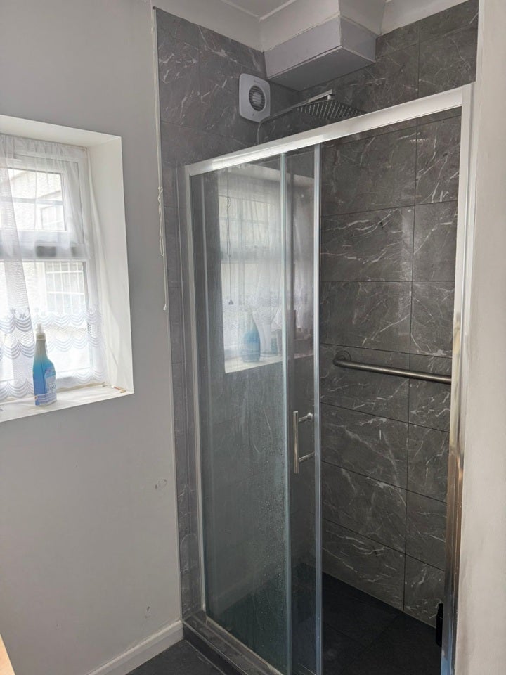 Room Shenley Road in Greater London