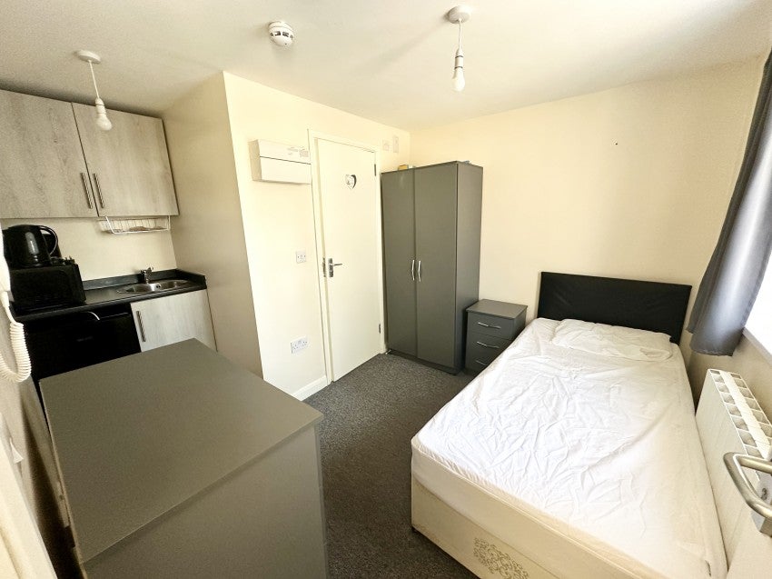 Flat Stanwell New Road in Borough of Spelthorne