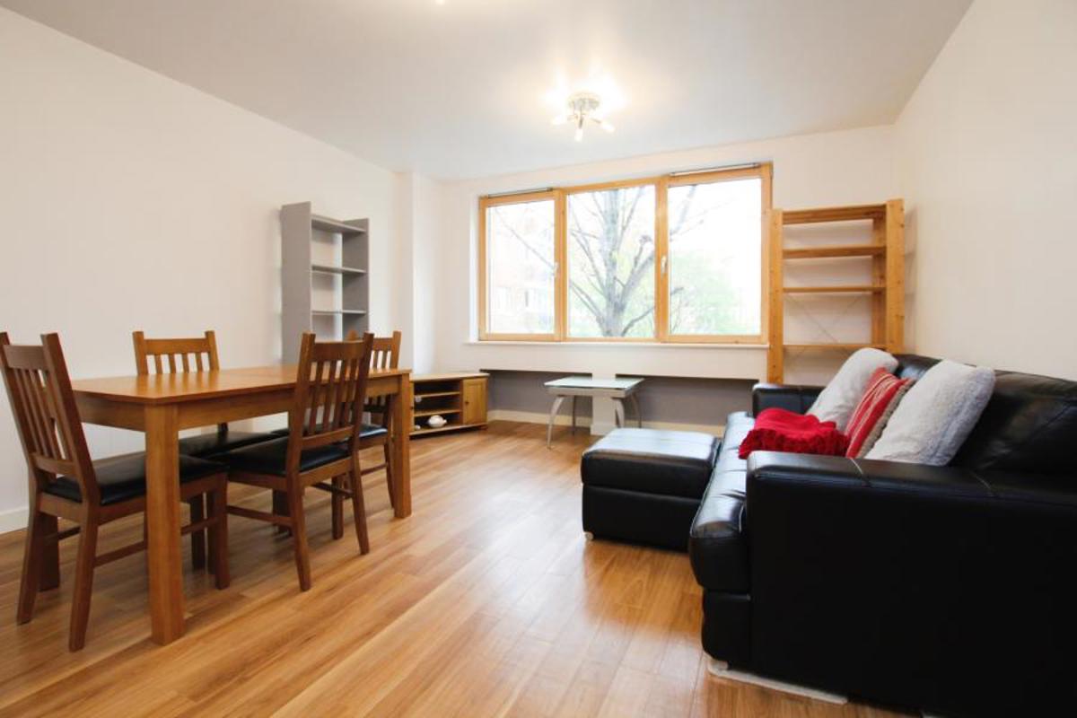 Flat Sweetman Place in Bristol