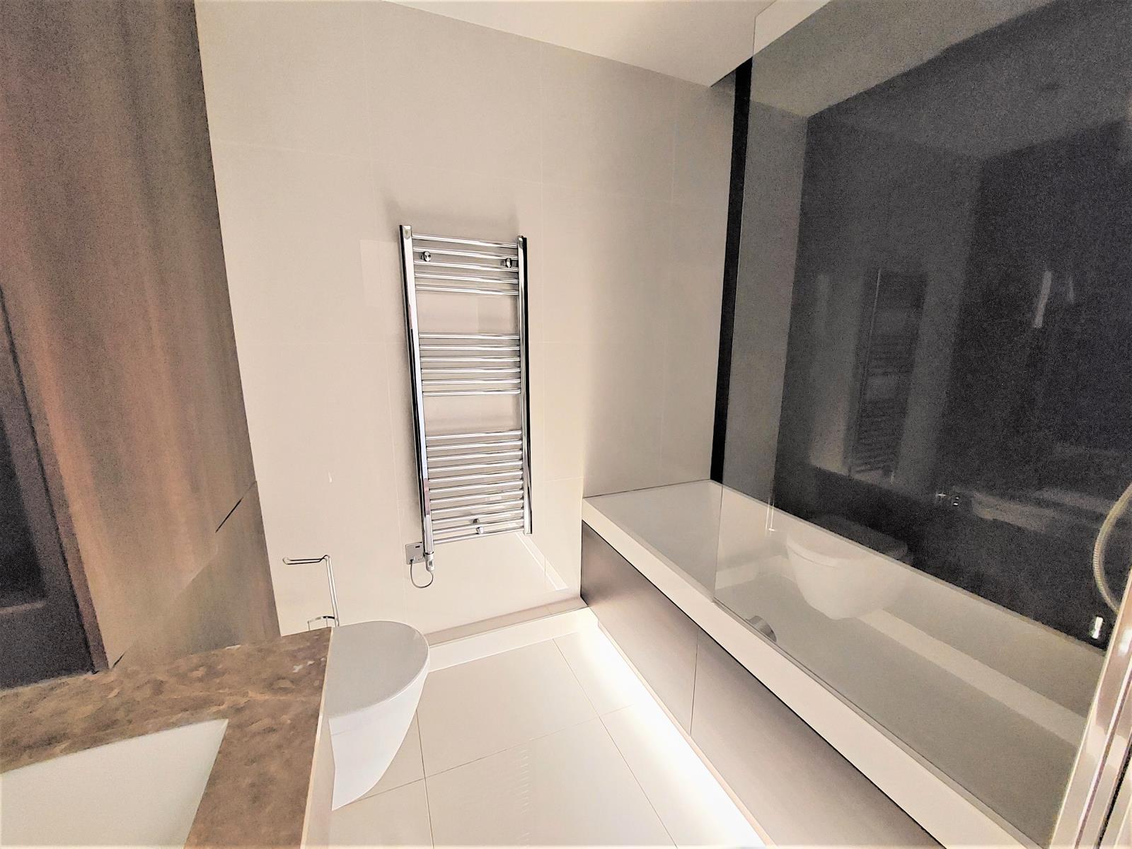 Flat Longfield Avenue in Greater London