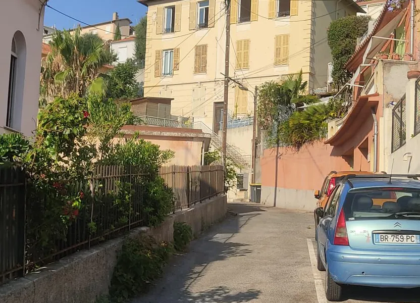 Appartement Chemin de la Pinède à Nice