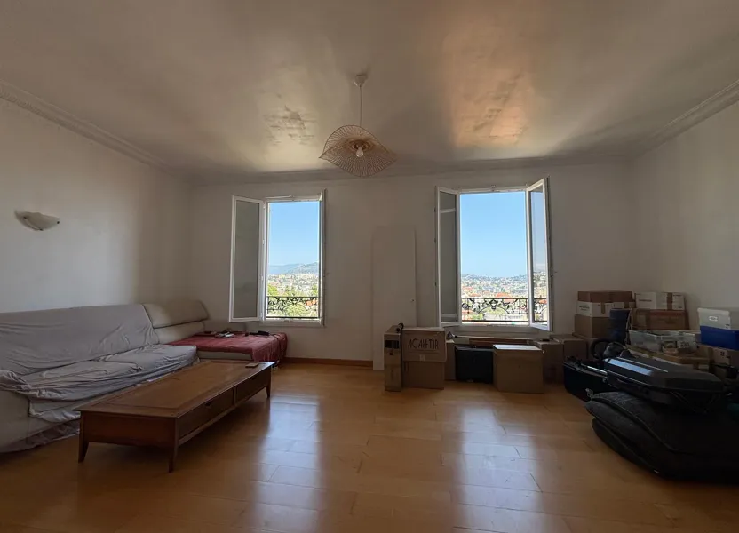 Flat Chemin de la Pinède in Nice