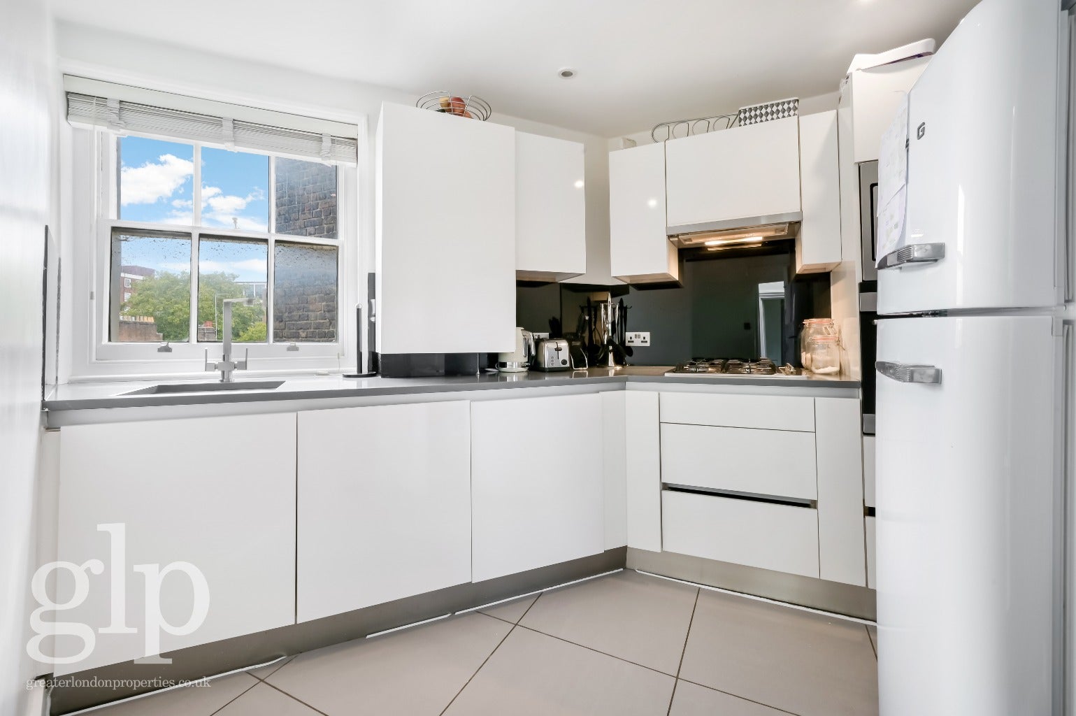 Flat Connaught Street in City of Westminster