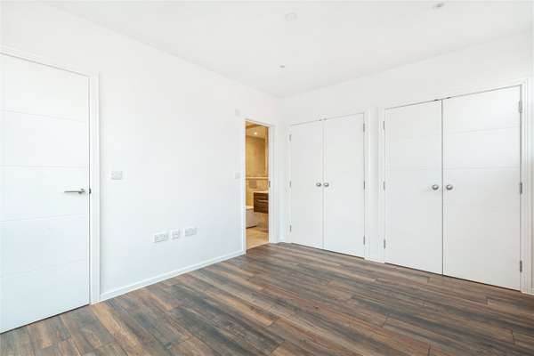 House Elm Grove in Greater London