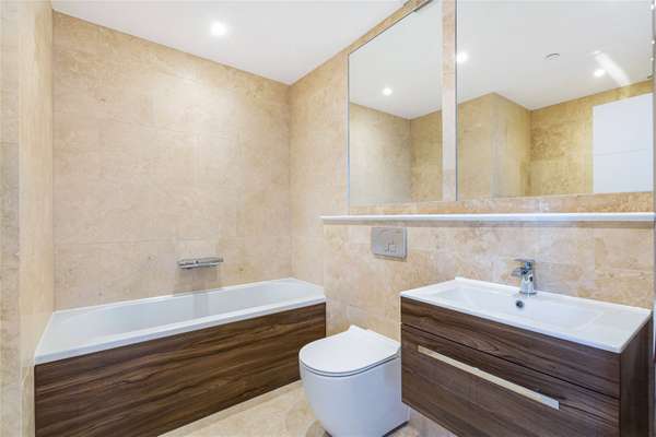 House Elm Grove in Greater London