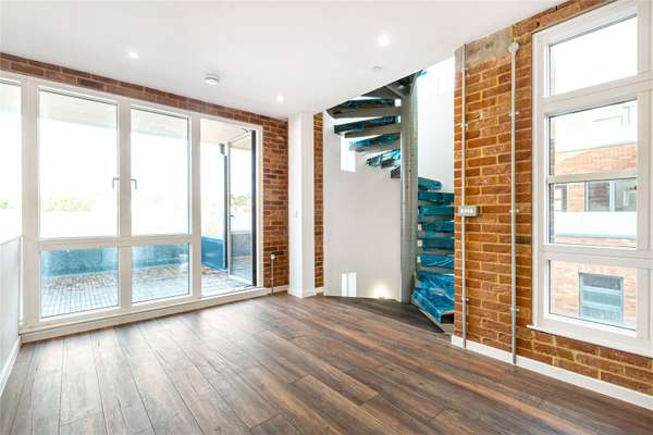 House Elm Grove in Greater London