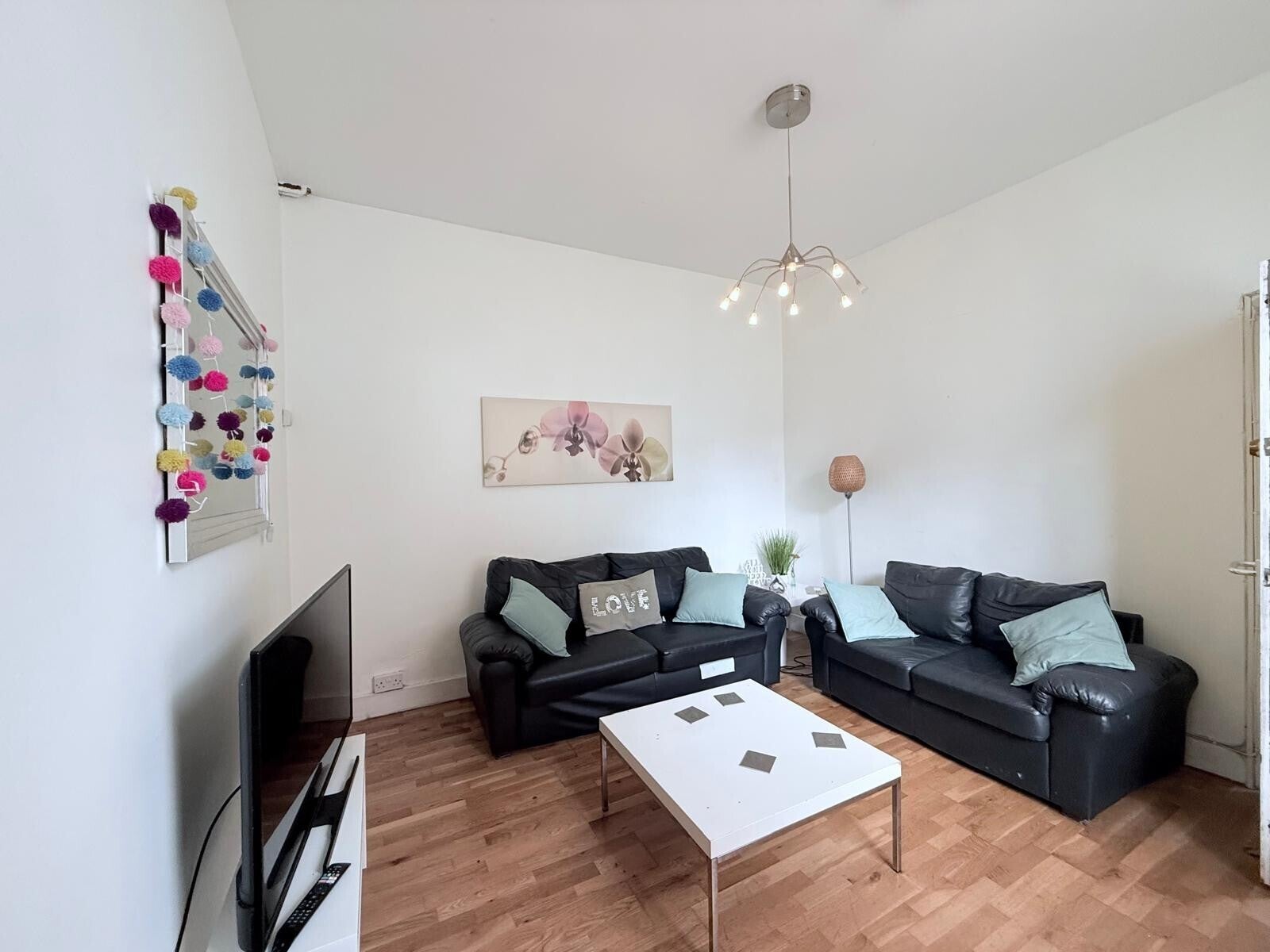 Room Claypole Road in Nottingham