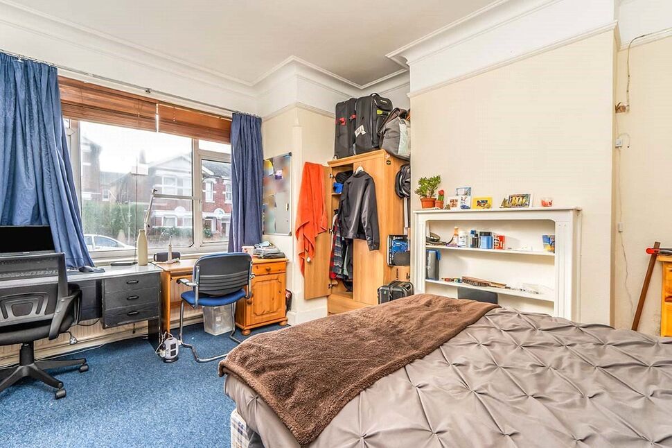 Room Wilton Avenue in Southampton