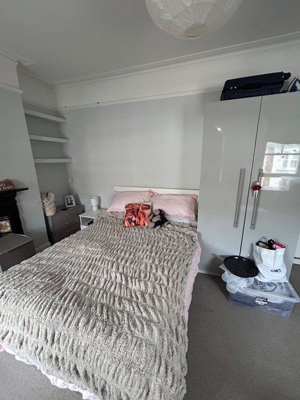 Room Brading Road in Greater London