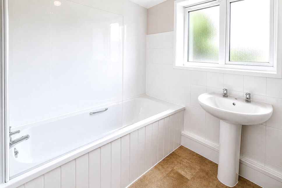 Flat Lansdowne Road in Greater London