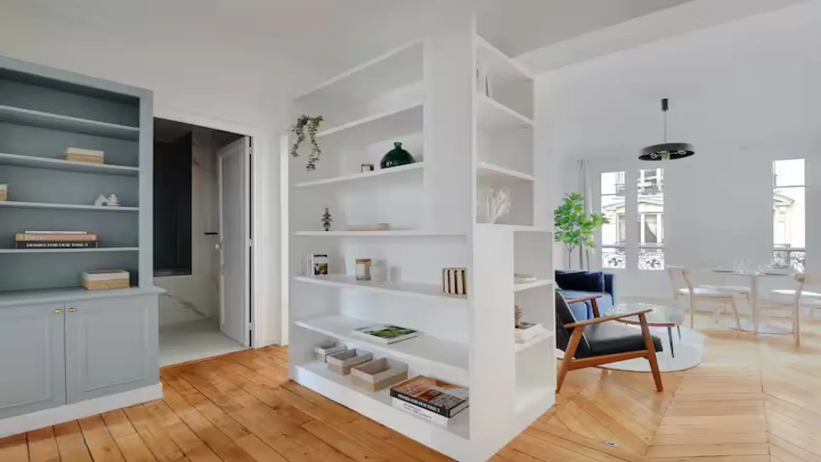 Flat Rue Larrey in Paris
