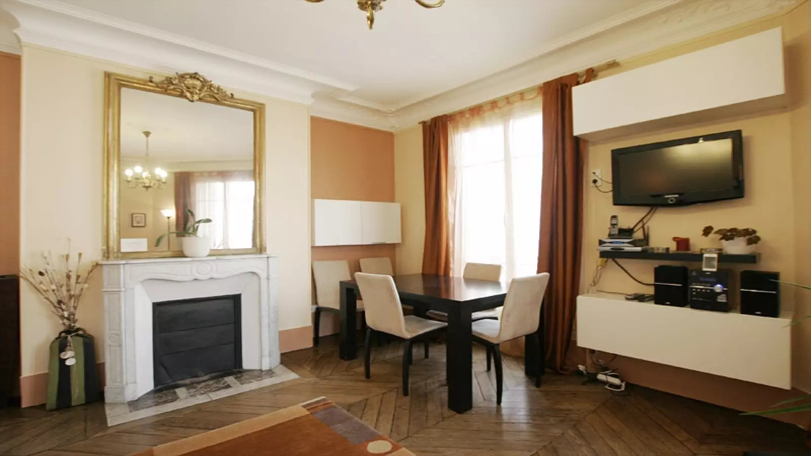 Appartement Rue des Poissonniers à Paris
