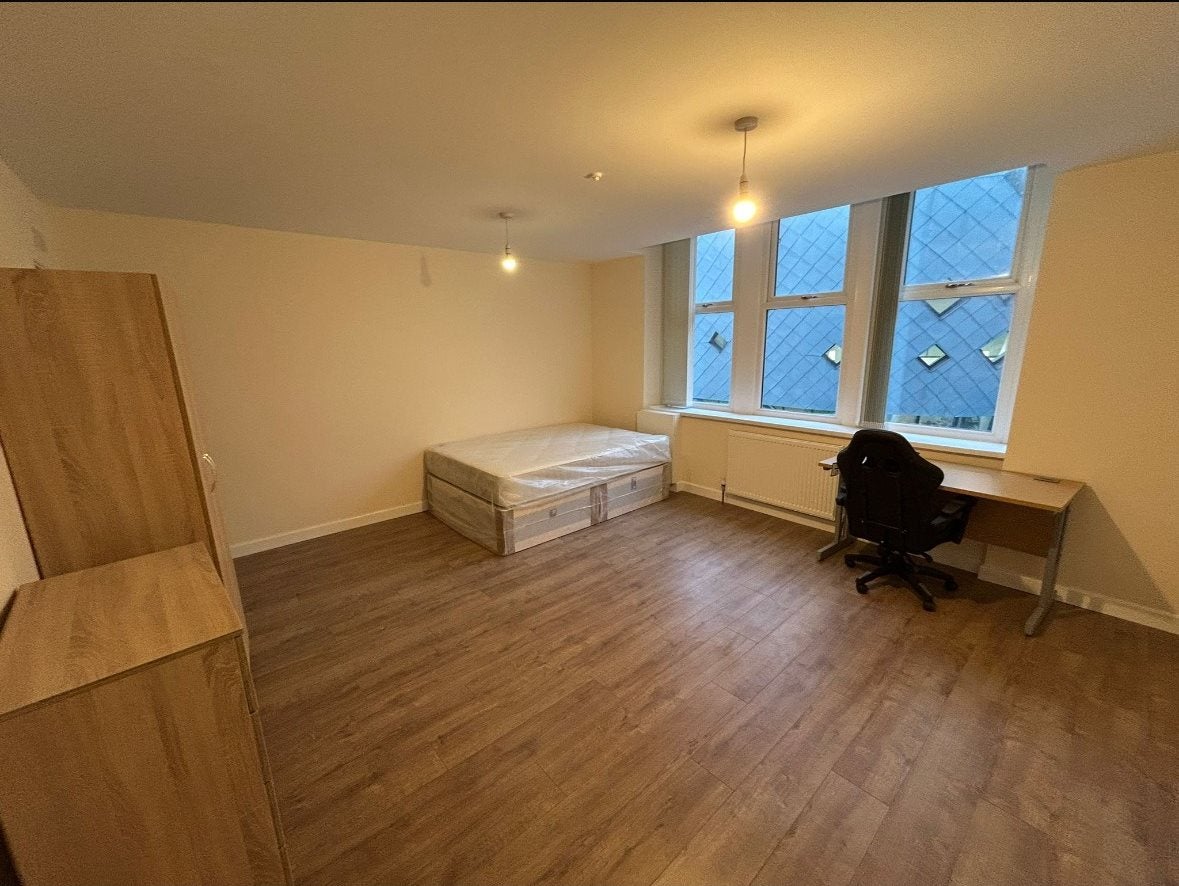 Room Taff Street in Pontypridd