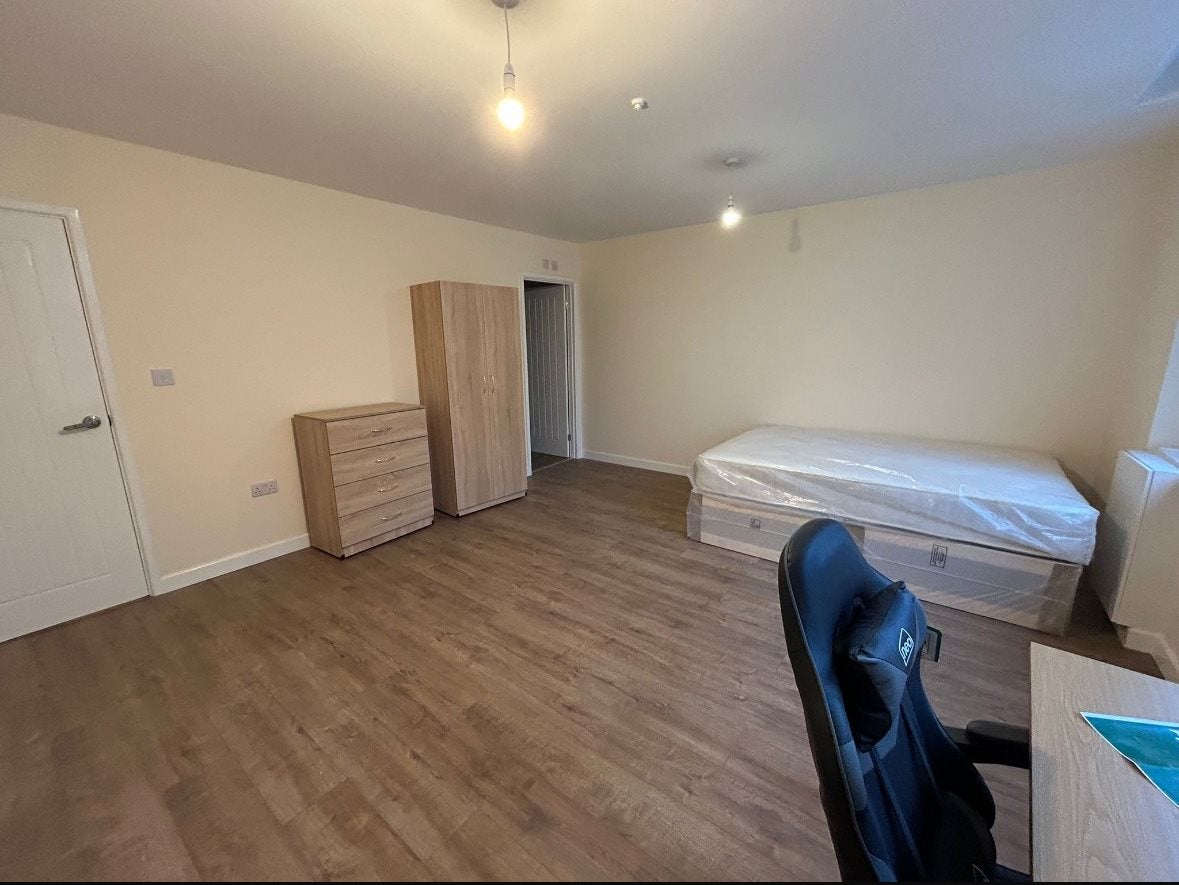 Room Taff Street in Pontypridd