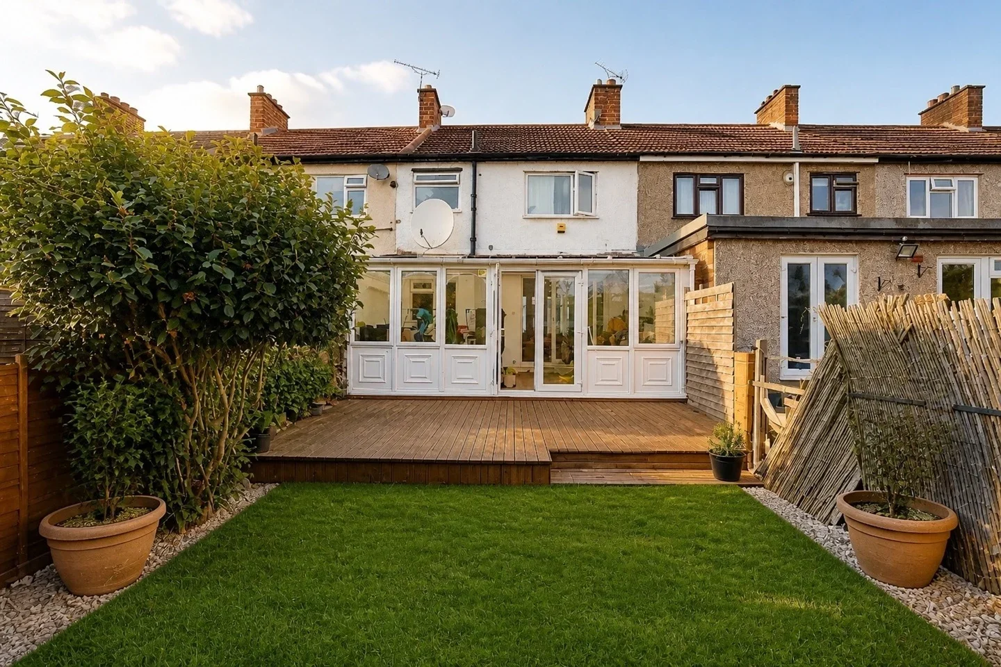 House Roxy Avenue in Greater London