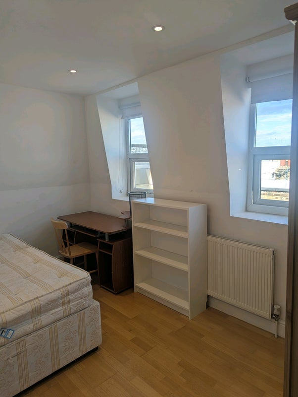 Flat Weedington Road in Greater London