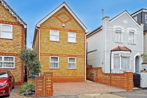 House Worthington Road in London
