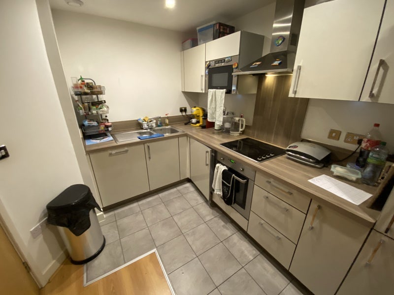 Flat Surrey Quays Road in Greater London