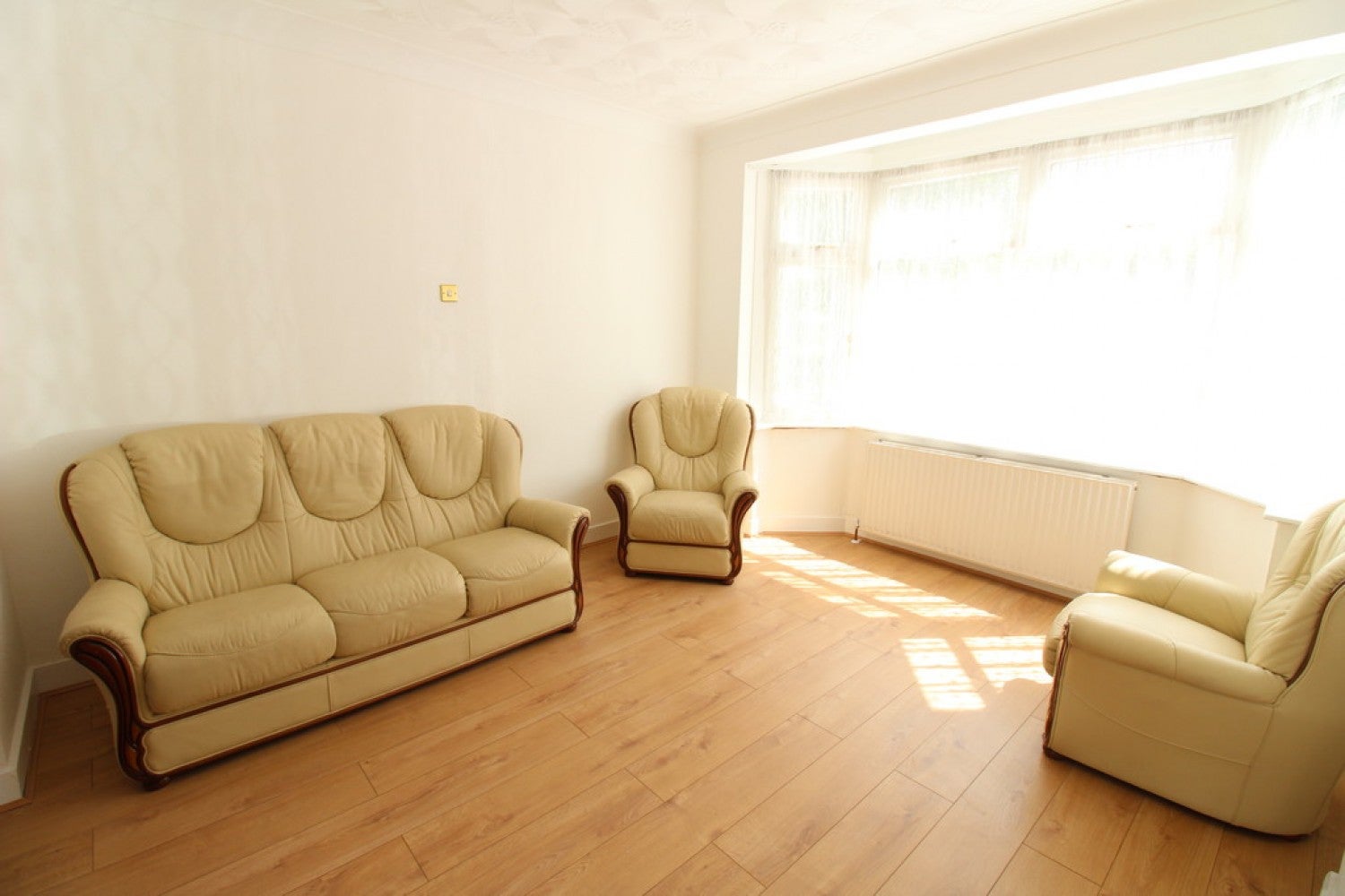 House Agnes Avenue in Greater London