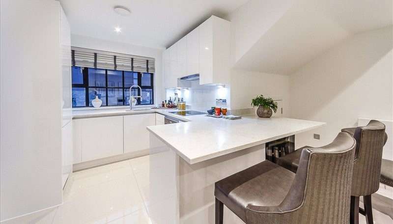 Flat Rainville Road in Greater London