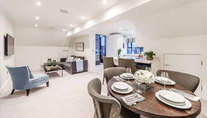 Flat Rainville Road in Greater London