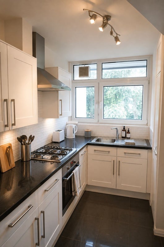 Room Limpsfield Avenue in Greater London