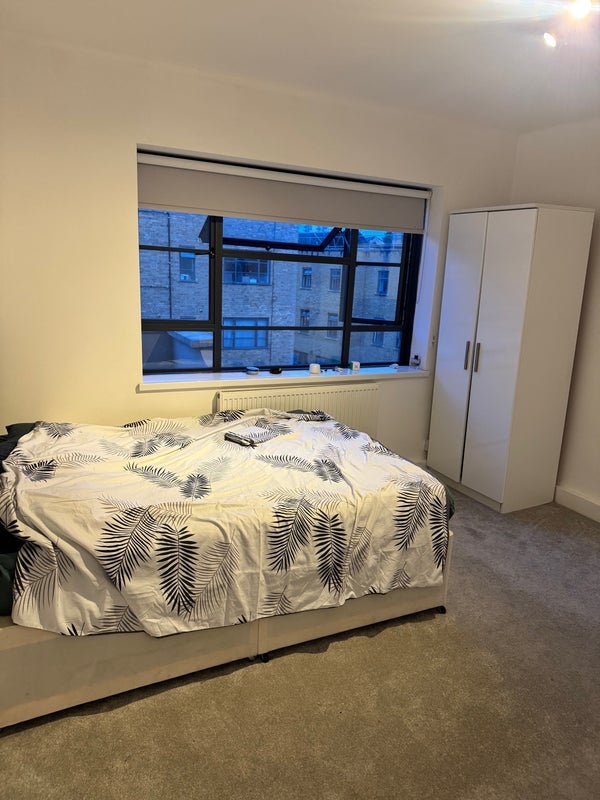 Room Union Street in Greater London
