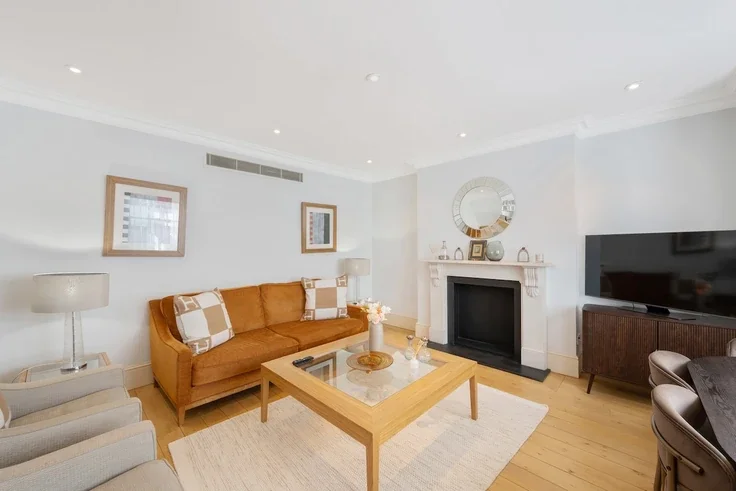 Flat Elvaston Place in Greater London