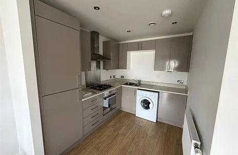 Flat Telford Road in Greater London