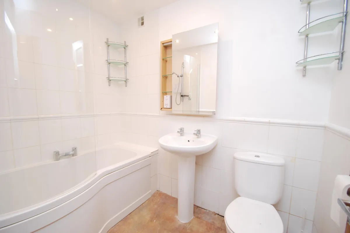 Flat Pitman Court in Bath